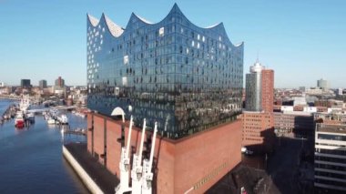 Hamburg 'daki en ünlü bina - Elbphilharmonie Konser Salonu - HAMBURG, GERMANY - 25 Aralık 2020