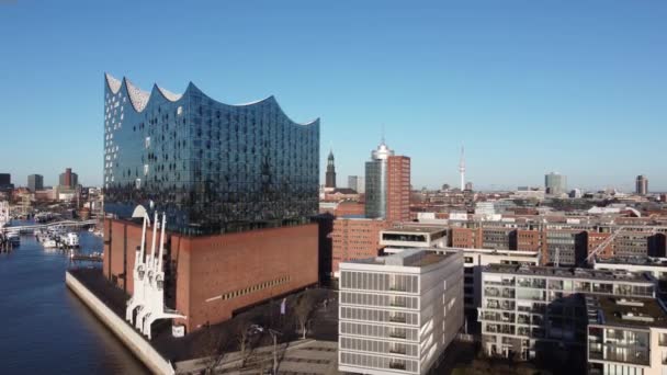 Bangunan paling terkenal di Hamburg - Aula Konser Elbphilharmonie — Stok Video