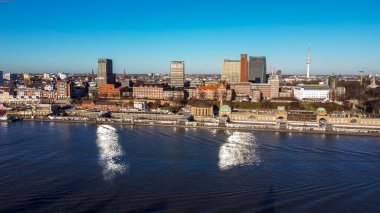 Hamburg St. Pauli 'nin limanında