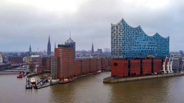 Nejznámější budova v Hamburku - koncertní síň Elbphilharmonie — Stock fotografie