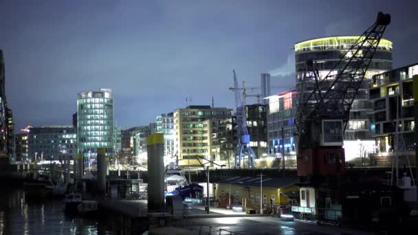 Beau port de Hambourg la nuit — Video