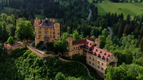 Slavný zámek Hohenschwangau v Bavorsku Německo - Vysoký hrad — Stock video