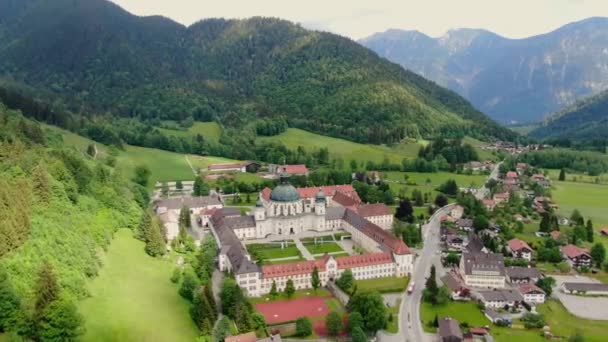 Vue aérienne de l'abbaye d'Ettal en Bavière Allemagne — Video