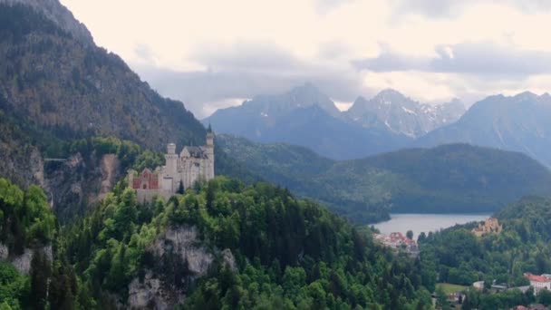 Famoso castillo de Neuschwanstein en Baviera Alemania — Vídeo de stock