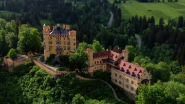 Bavyera 'daki ünlü Hohenschwangau Kalesi - Yüksek Şato