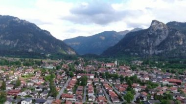 Almanya 'nın Bavyera kentindeki Oberammergau şehrinde hava manzarası