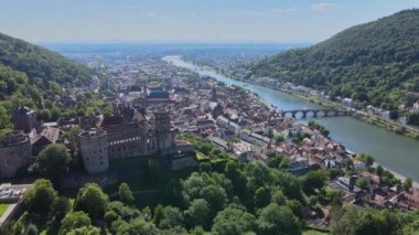 Heidelberg Almanya 'sının ünlü şehri üzerinde hava manzarası