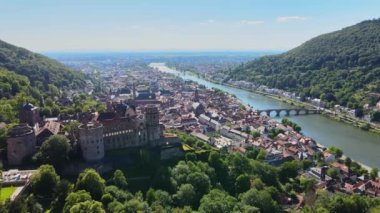 Heidelberg Almanya 'sının ünlü şehri üzerinde hava manzarası