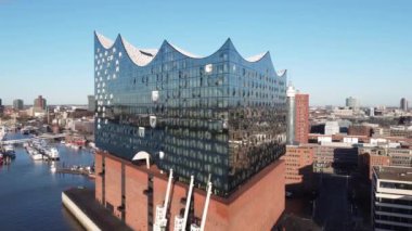 Hamburg 'daki ünlü Elbphilharmonie Konser Salonu - HAMBURG, Almanya - 25 ARALIK 2020