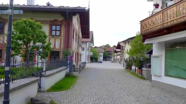 Ιστορική περιοχή Oberammergau - OBERAMMERGAU, BAVARIA - 26 Μαΐου 2020 — Αρχείο Βίντεο