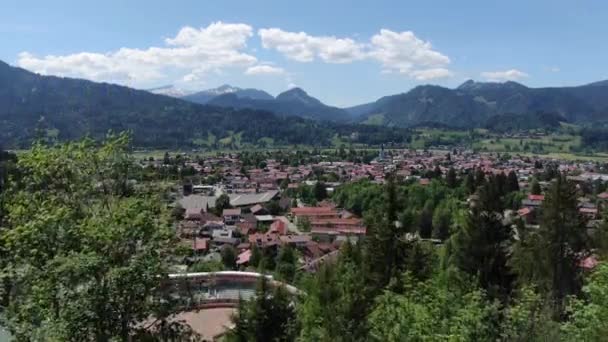 Вид с воздуха на город Оберстдорф Германия — стоковое видео