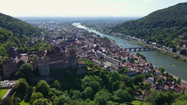 Luftaufnahme der berühmten Stadt Heidelberg — Stockvideo