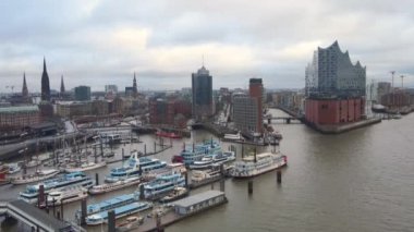 Hamburg 'da Hafencity adında bir liman bölgesi.