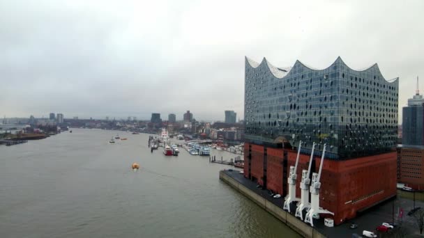 Havenstadsdeel Hafencity in Hamburg - HAMBURG, Duitsland - DECEMBER 24, 2020 — Stockvideo