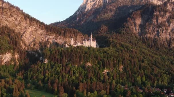 Famoso castillo de Neuschwanstein en Baviera Alemania — Vídeos de Stock