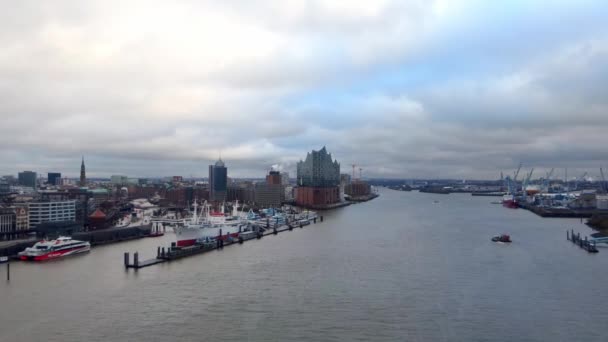 Vlucht over de haven van Hamburg — Stockvideo