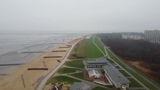 Flyg över Vadehavet i Tyskland i staden Cuxhaven — Stockvideo