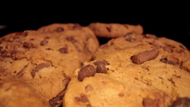 Galletas americanas con chispas de chocolate — Vídeos de Stock