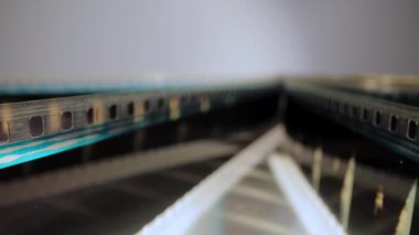 Film arkaplanı - 35 mm film strip makro görünümü