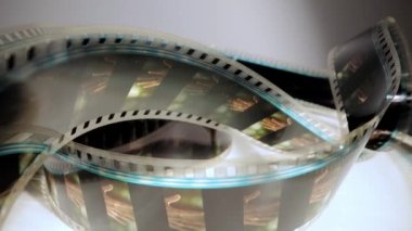 35 mm 'lik bir film şeridini kapat - makro çekim