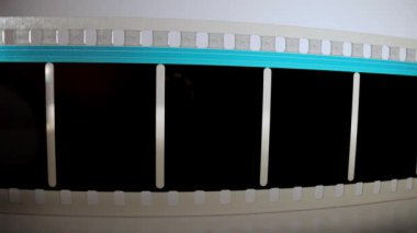 35 mm 'lik bir film şeridini kapat - makro çekim