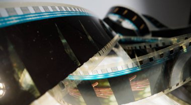 35 mm 'lik bir film şeridini kapat - makro çekim