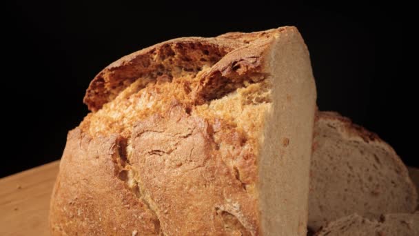 Freshly baked loaf bread - close up shot — Stock Video