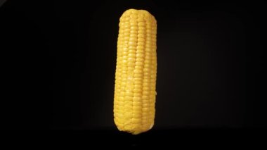 Tatlı Mısırı Yakın planda Döndürür