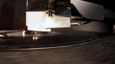 Yakın planda vinil kaydedici