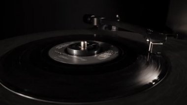 Yakın planda vinil kaydedici