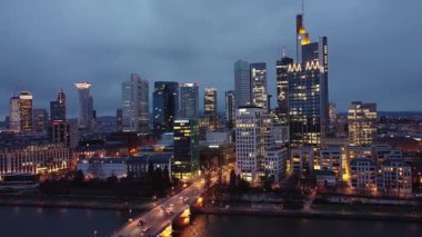 Frankfurt Almanya 'nın Skyline' ı ve finans bölgesi