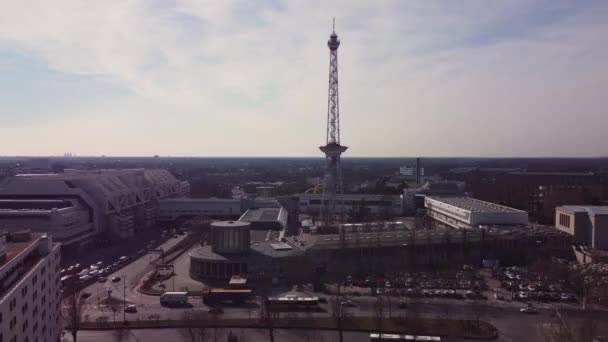 Tereny wystawowe Berlin z wieżą radiową — Wideo stockowe