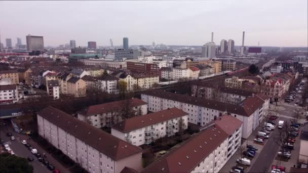 Vuelo sobre la ciudad de Frankfurt Alemania — Vídeo de stock