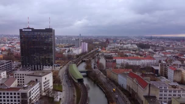 Berlin város felülről - BERLIN városa, NÉMETORSZÁG - 2021. március 10. — Stock videók