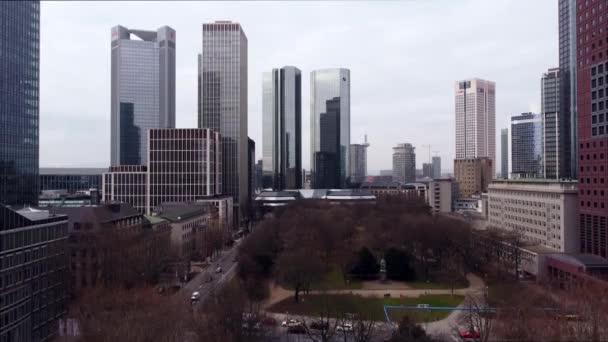 The financial district of Frankfurt Germany - CITY OF FRANKFURT, GERMANY - MARCH 10, 2021 — Stock Video