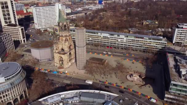 Beroemde Kaiser Wilhelm Memorial Church in Berlijn - Berlijnse stad, Duitsland - 10 maart 2021 — Stockvideo