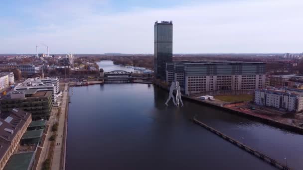 Las orillas del río Spree en Berlín — Vídeo de stock