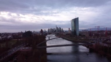 Frankfurt 'ta finans bölgesi ve Avrupa Merkez Bankası