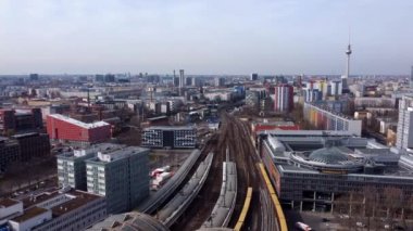 Yukarıdan Berlin Şehri - Tipik manzara - BERLIN ŞEHRİ, ALMANY - 10 Mart 2021