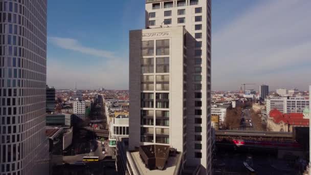 Ünlü Waldorf Astoria Hotel Berlin — Stok video