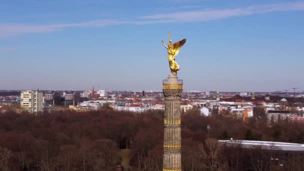 Famous Berlin Victory Column in the city center called Siegessaeule — Stock Video