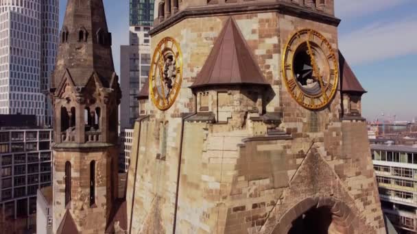 बर्लिन में प्रसिद्ध कैसर विल्हेम मेमोरियल चर्च — स्टॉक वीडियो