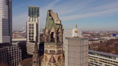 Berlin 'deki ünlü Kaiser Wilhelm Memorial Kilisesi