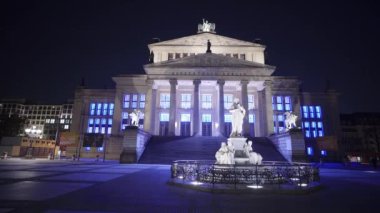 Jandarma Binası 'ndaki Berlin Konser Salonu. Geceleri muhteşem bir manzara.