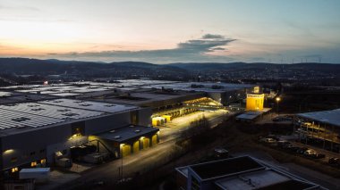 Bad Hersfeld 'deki Amazon Lojistik Merkezi - Kötü Kahramanlar Şehri, GERMANY - 10 Mart 2021