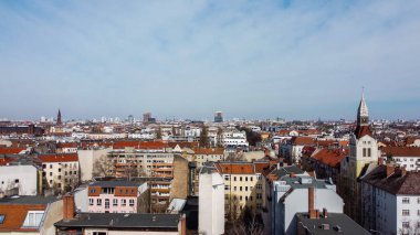 Berlin 'deki apartman blokları - yukarıdan görüş