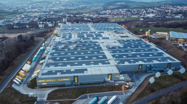 Bad Hersfeld 'deki Amazon Lojistik Merkezi - Kötü Kahramanlar Şehri, GERMANY - 10 Mart 2021