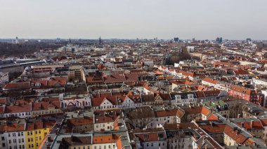 Berlin 'deki apartman blokları - yukarıdan görüş