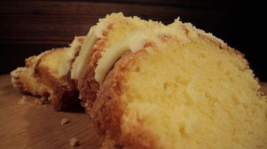 Dilimlenmiş limonlu pasta - yakın görünüm