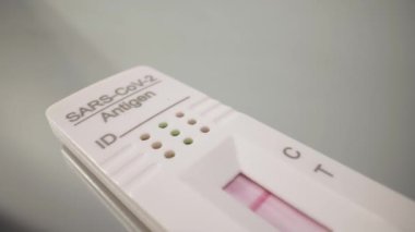 Corona Antijen Testi negatif sonuç verdi - FRANKFURT, GERMANY ŞEHRİ - 23 Mart 2021